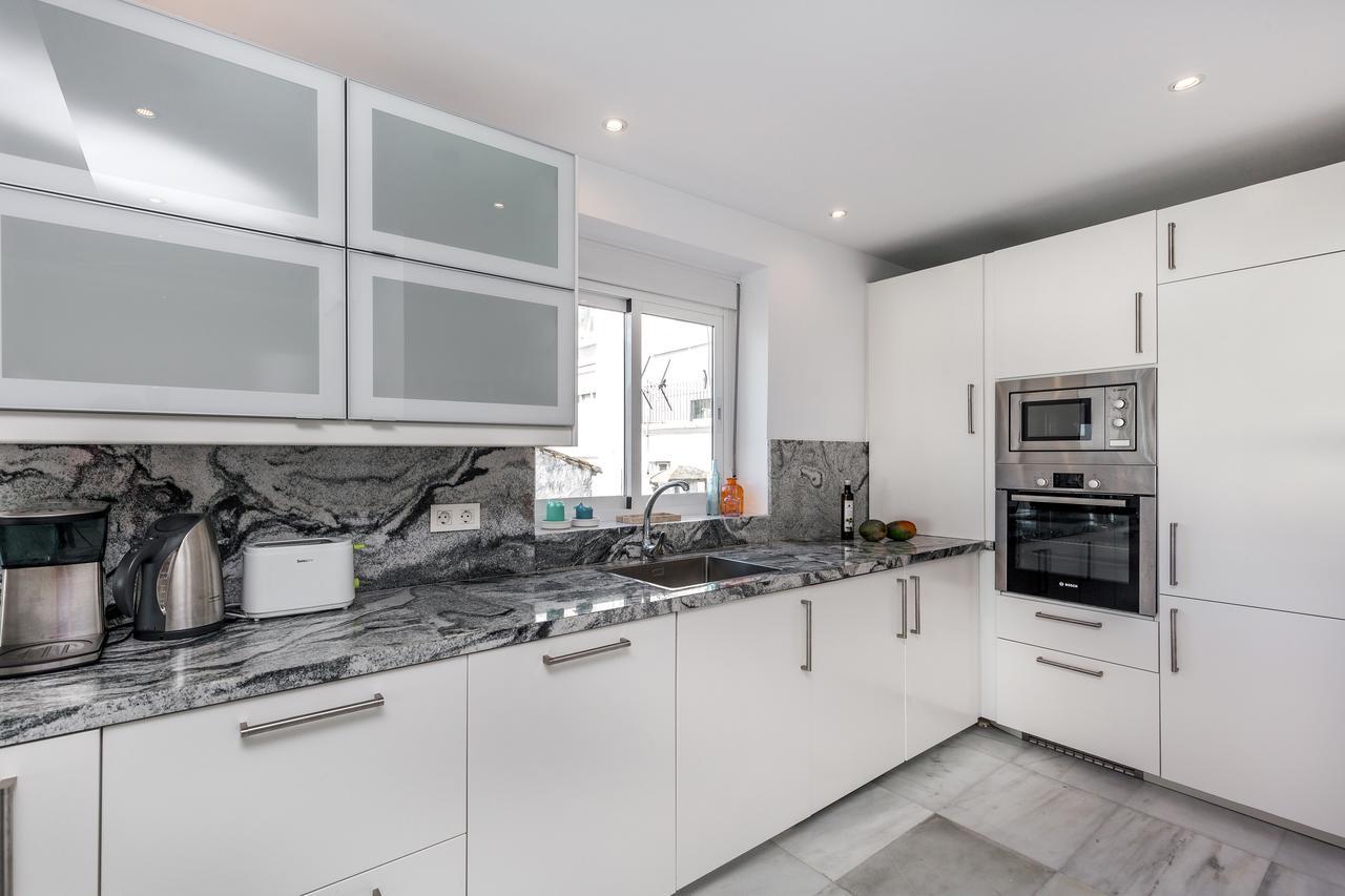 Front Line Penthouse Puerto Banus With Sea Views Lejlighed Marbella Eksteriør billede