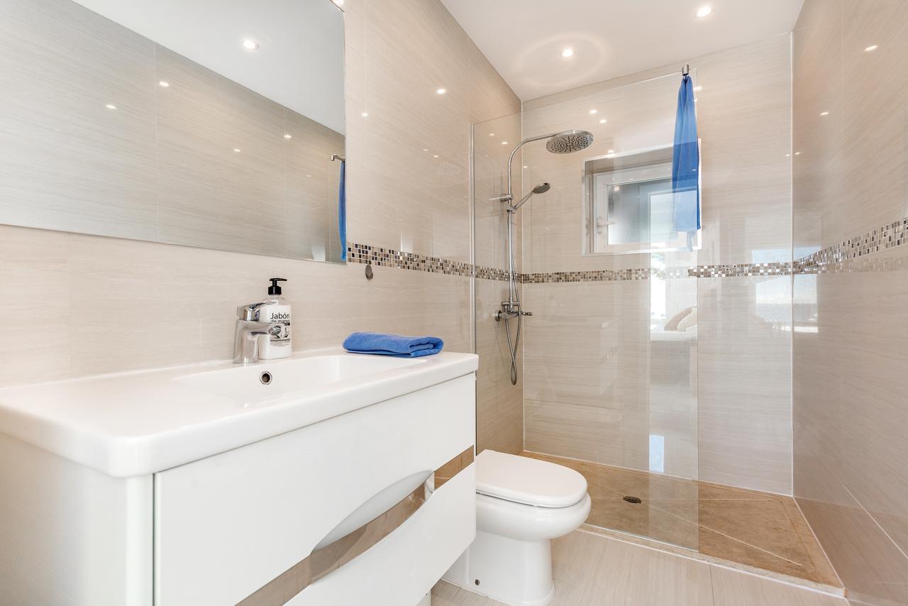 Front Line Penthouse Puerto Banus With Sea Views Lejlighed Marbella Eksteriør billede